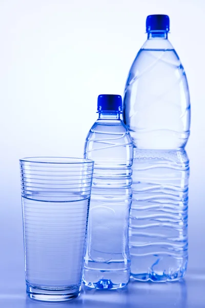 Beber agua —  Fotos de Stock