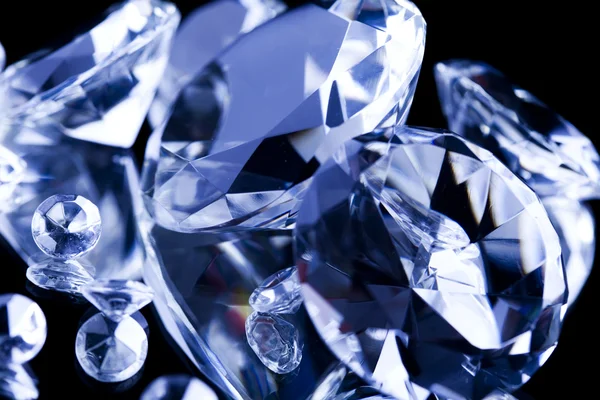 钻石，一块坚硬的石头 — 图库照片