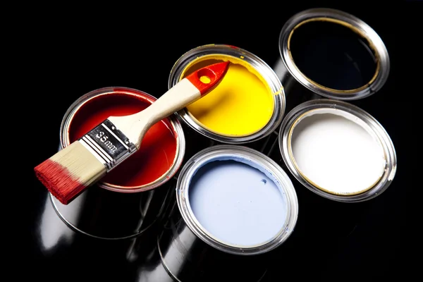 Pintura e escova — Fotografia de Stock