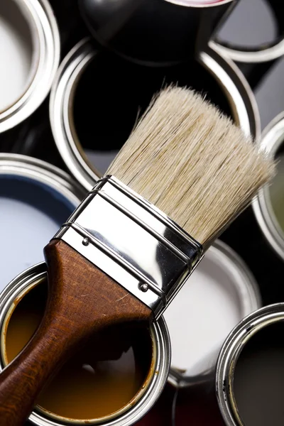 Malovat, kbelíky, barvy a štětce — Stock fotografie