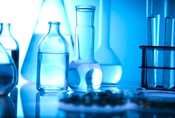 化学機器、実験用ガラス器具 — ストック写真