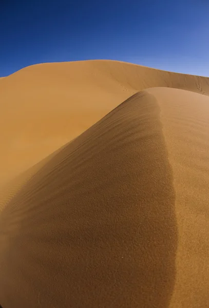 Песчаные пейзажи пустыни — стоковое фото