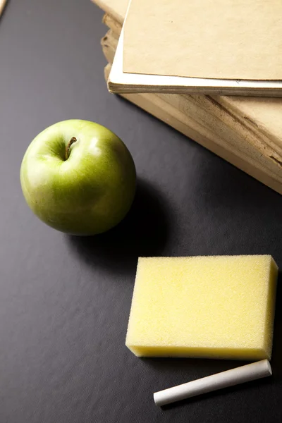 Apfel und Bildung — Stockfoto
