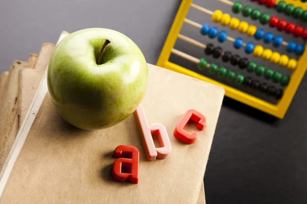 Jabłko i edukacji — Zdjęcie stockowe