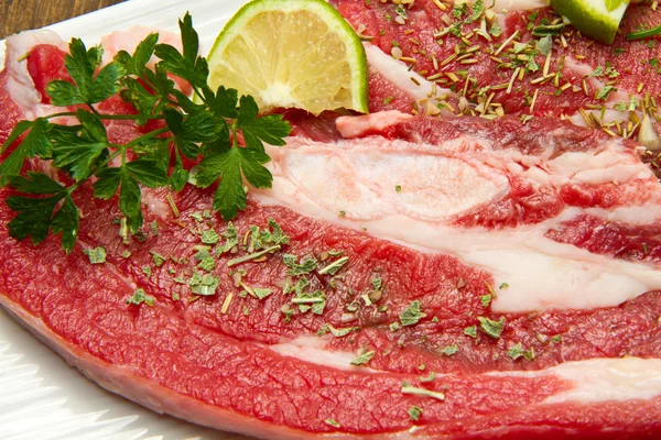 고기, 익 지 않는 쇠고기 — 스톡 사진
