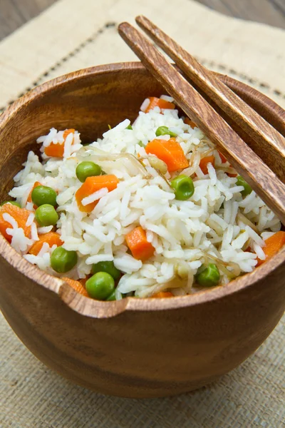 Рис з овочами — стокове фото