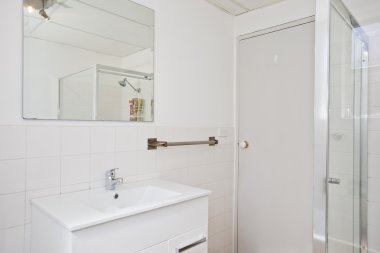 Şık modern bathoom