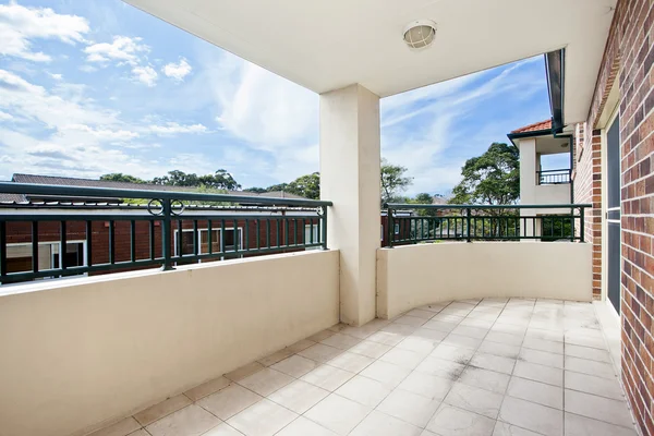 Balcón con vistas — Foto de Stock