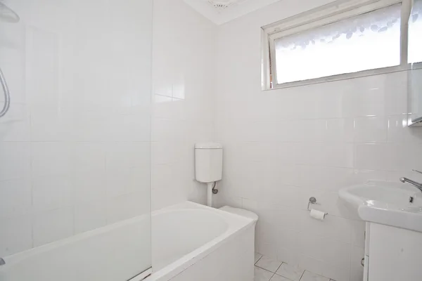 Şık modern bathoom — Stok fotoğraf