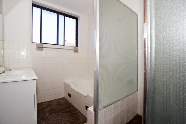 Snygg modern bathoom — Stockfoto