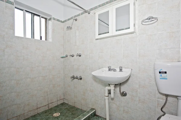 Stilvolles modernes Badezimmer — Stockfoto