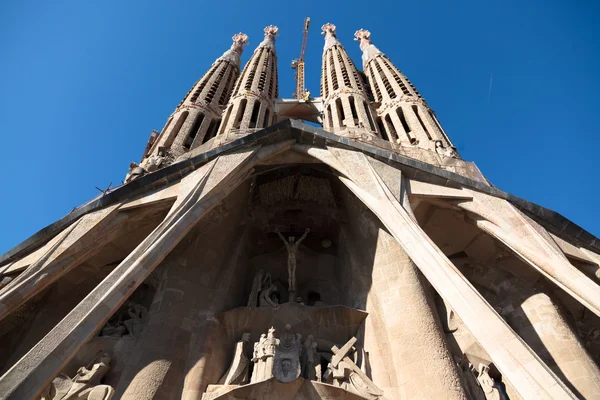 La Sagrada Familia - a impressionante catedral projetada por Gaudi — Fotografia de Stock