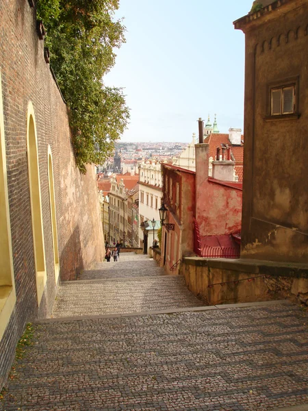 Escadas rua em Praga — Fotografia de Stock