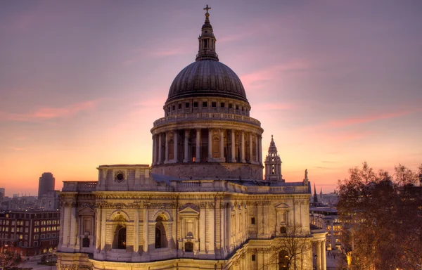 St Paul's Cathedral at dusk — Stock Photo, Image