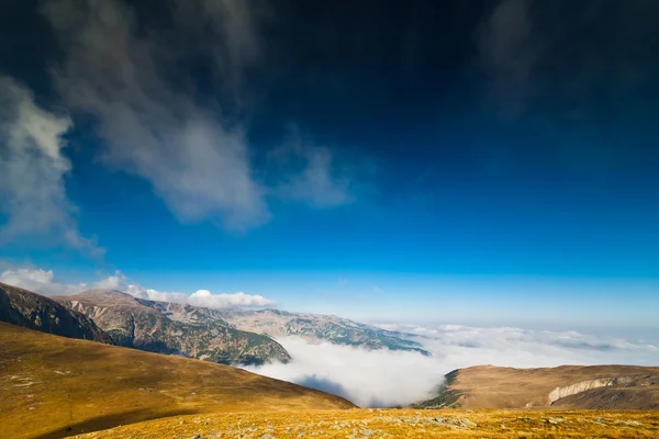 Landskap med parang bergen i Rumänien — Stockfoto