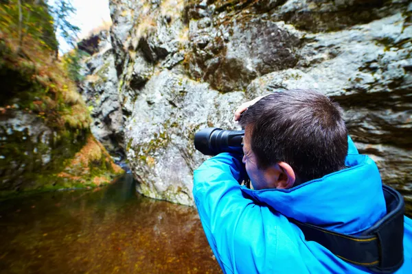 Fotografo naturalista professionista — Foto Stock