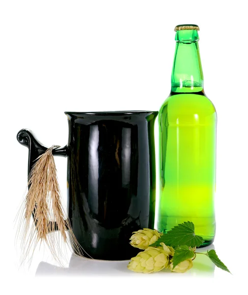 Beer and hop — Stock Photo, Image