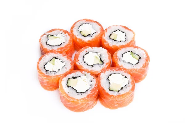 Rolos de sushi Maki com abacate de salmão e filadélfia de queijo — Fotografia de Stock