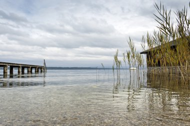 Gölü starnberg iskeleye