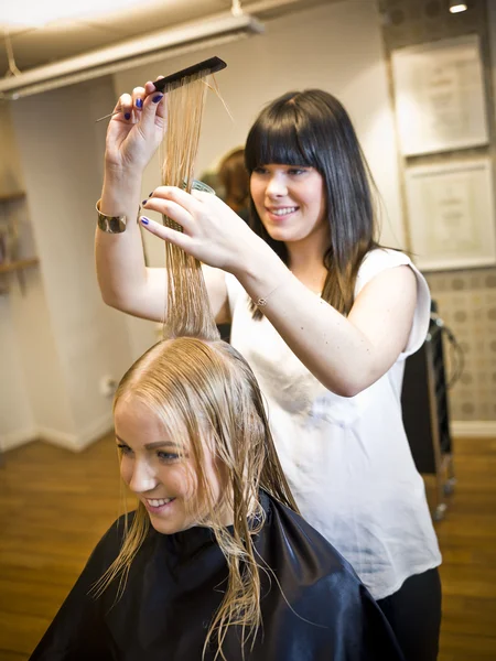 Situation im Friseursalon — Stockfoto