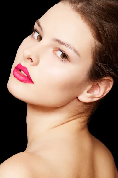Närbild av skönhet med ren hud & ljusa make-up — Stockfoto