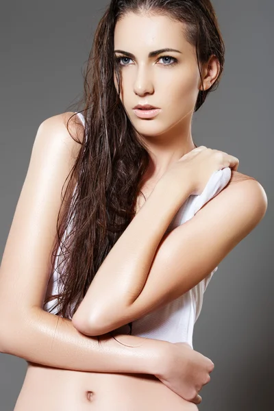 Beautiful fashion slim wet woman model in white blank t-shirt — Stock Photo, Image