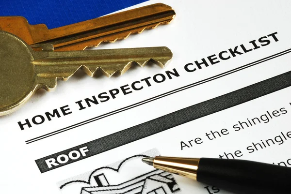 Lista de comprobación del informe de inspección inmobiliaria —  Fotos de Stock