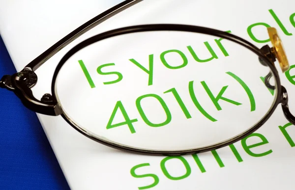 Focus on the investment in the 401K plan concept of finance and retirement — Stock Photo, Image