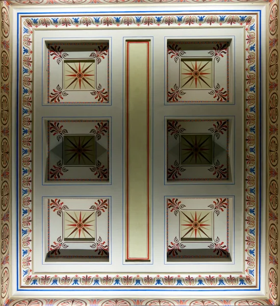 彩绘的天花板州艾尔米塔什博物馆在圣彼得斯堡 — 图库照片