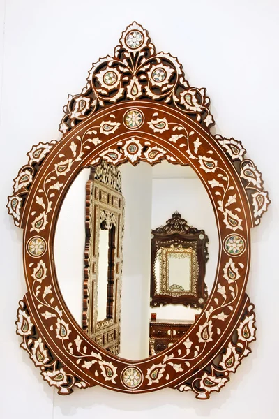Oval mirror — Stock Photo, Image