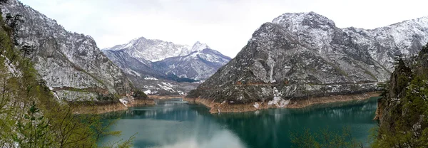 Пивско-Озеро Черногория — стоковое фото