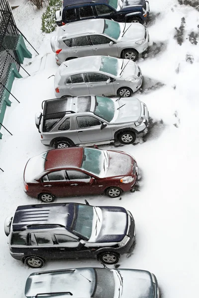 Estacionamento na neve — Fotografia de Stock
