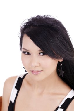 genç çekici bir Asya Amerikalı kadın portresi