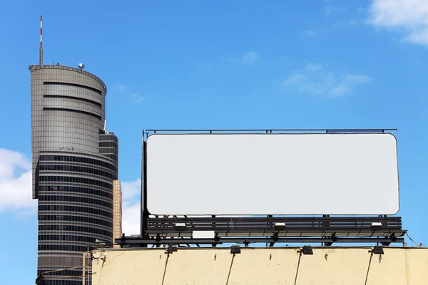 Бланк-билборд в центре города — стоковое фото