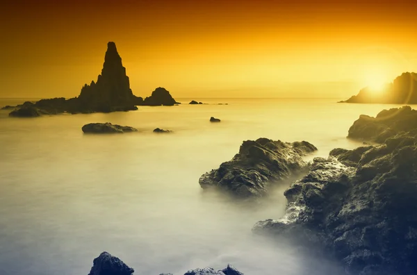 Puesta de sol en la costa del parque natural de Cabo de Gata —  Fotos de Stock