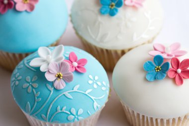 Wedding cupcakes clipart