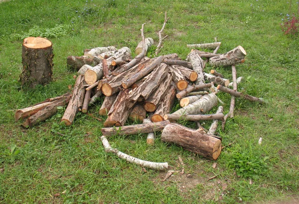 Brandhout voor de kachel — Stockfoto