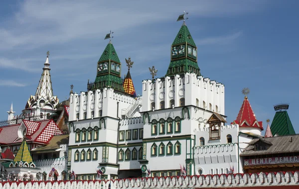 Izmailovo Kremlin towers — Stock Photo, Image