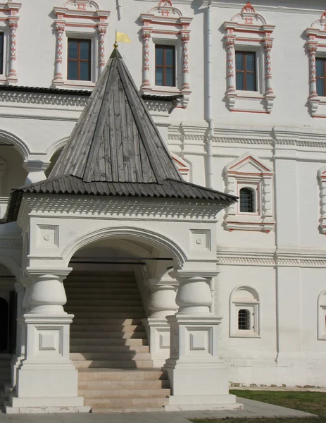 Вход во дворец Олега в Рязанском Кремле — стоковое фото