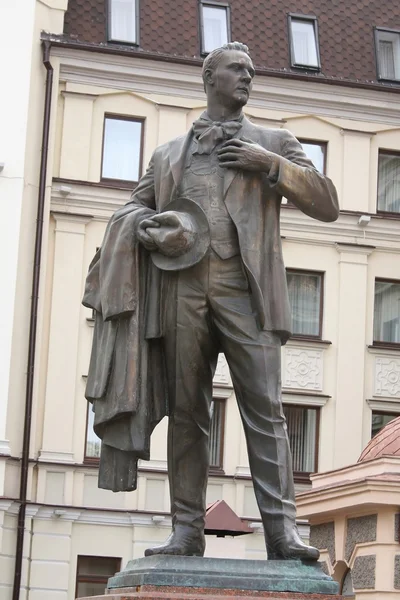 Памятник Ф.И.Шаляпину — стоковое фото