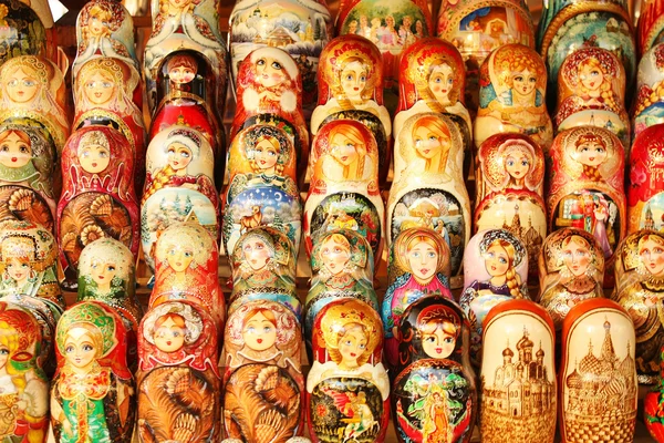 Muñecas de anidación para turistas —  Fotos de Stock