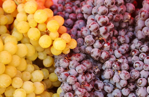 Grapes for sale — Stock Photo, Image