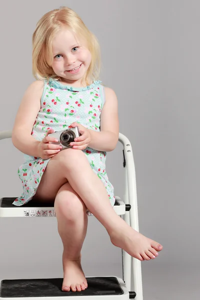 Cute little girl — Stock Photo, Image