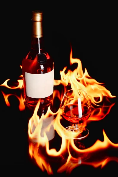 Wino koniak w ogień — Zdjęcie stockowe