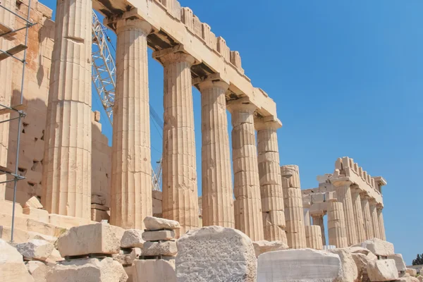 Acrópole é um lugar famoso em Atenas — Fotografia de Stock
