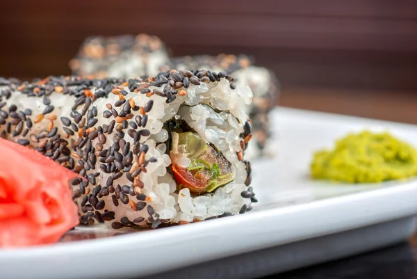 Susam ile Sushi — Stok fotoğraf