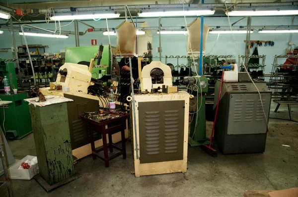 Fábrica de calzado - Pequeña industria italiana —  Fotos de Stock