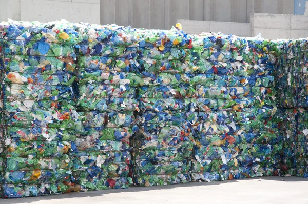Kunststof recycling - afval Rechtenvrije Stockafbeeldingen