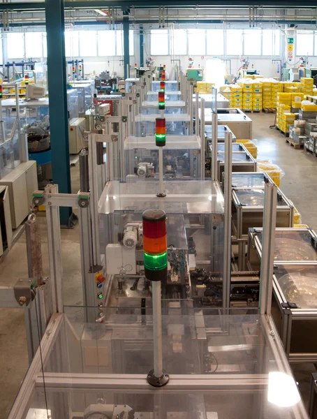 Moderno impianto industriale automatizzato — Foto Stock