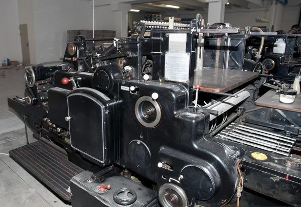 जुन्या मुद्रण फिनिशिंग मशीन — स्टॉक फोटो, इमेज